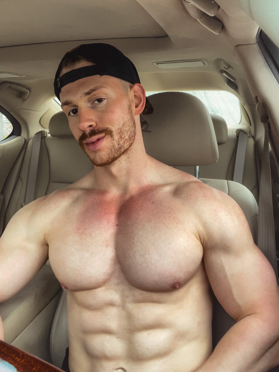 FrRhqOGacAADJ1d?format=jpg&name=medium