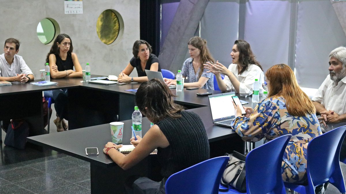 CienciaSantaFe's tweet photo. #SantaFeAlMundo | Nos reunimos con la Agencia Francesa de Desarrollo en el Acuario del Río Paraná
♻️ El encuentro se enmarca en la misión que lleva adelante la agencia en nuestra provincia, que tiene por objetivo la evaluación del proyecto "Regenera Santa Fe" que prevé financiar https://t.co/FZ2zO0vVND