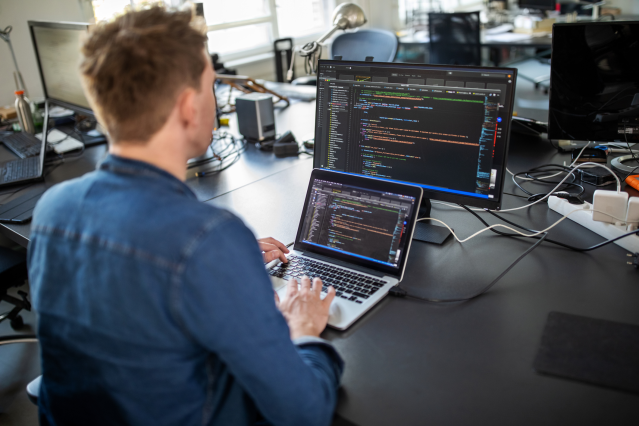 akrantz71's tweet photo. Never stop evolving your digital strategy! Experts on CDW's #DevelopmentServices team are here to assist with improving existing or building new custom enterprise applications. Learn how and reach out to me with any questions! #ITServices #cdwsocial https://t.co/76bvSCFXib https://t.co/dfiNv4drTP
