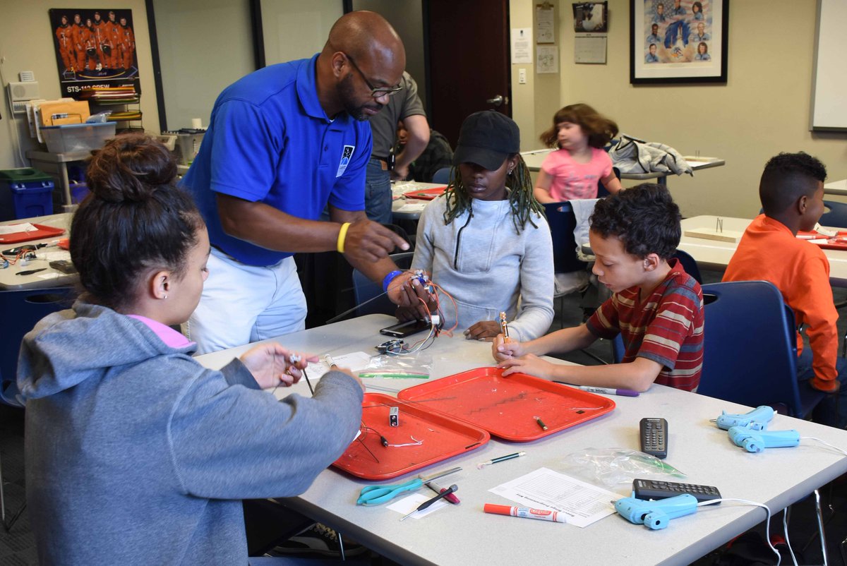We're excited to announce Robert Powell as interim executive director! As our education director for 14+ years, Robert has played a key role in the development of our amazing hands-on STEM programming. We're confident his leadership will open the door to new opportunities.