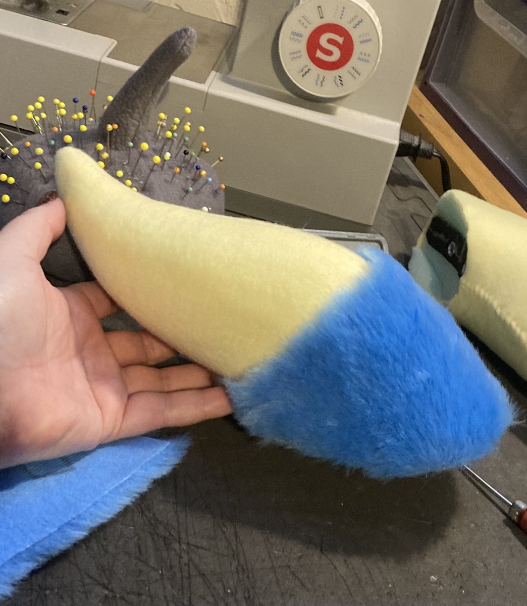 RandDfursuits's tweet image. Fluffy face stage lol. Just finishing all the stitching and will start sticking this all down, and get the final trim done.
#fursuit #fursuitmaker #fursuitbuilder #fursuitwip