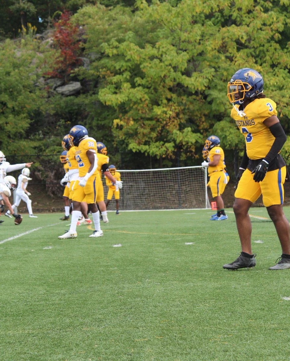 DLawrence11k's tweet photo. Freshman Szn Done, Sophomore Szn approaching #JUCOPRODUCT https://t.co/kavjA4l0W3