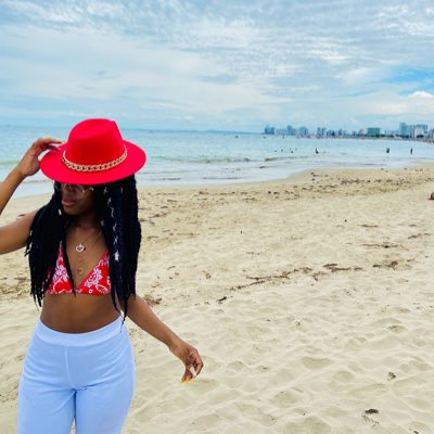 Lilitacorozo's tweet photo. #NuevaFotoDePerfil https://t.co/t0n3K7srtI