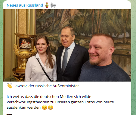 Okay, jemand irgendeine "wilde Verschwörungstheorie" zu dem Foto mit Alina Lipp und Partner Thomas Röper mit Lawrow? Mir ist keine in den Sinn gekommen ...