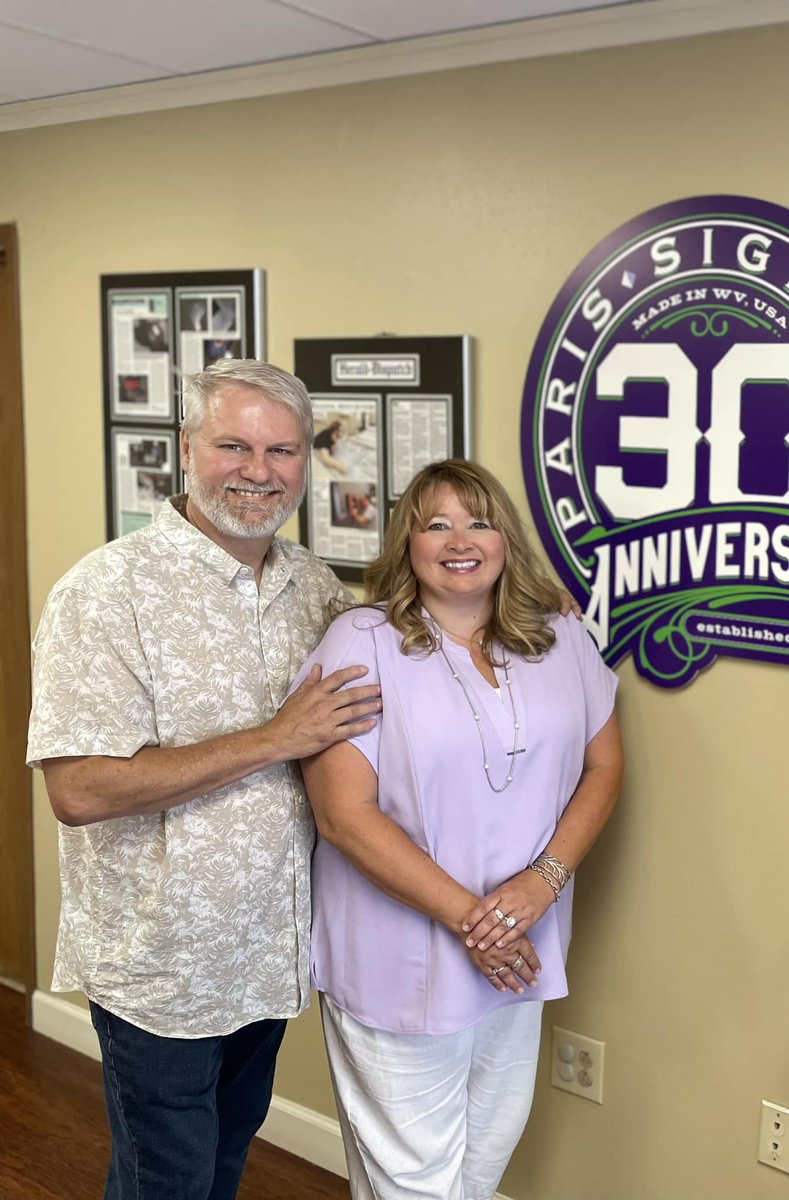 HWVChamber's tweet photo. Congratulations to Tony and Heather Wheeler, owners of Paris Signs, located in Huntington, WV, for being awarded the U.S. Small Business Administration 2023 National Small Business Persons of the Year for West Virginia! 🎉 
📸: Paris Signs https://t.co/KqZTLCHZmH
