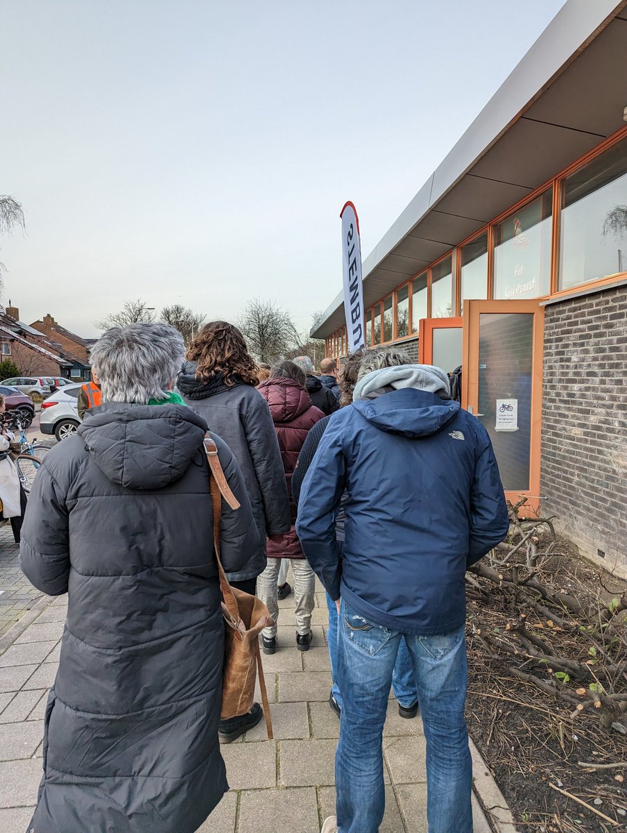 In de rij der democratie. #PS2023