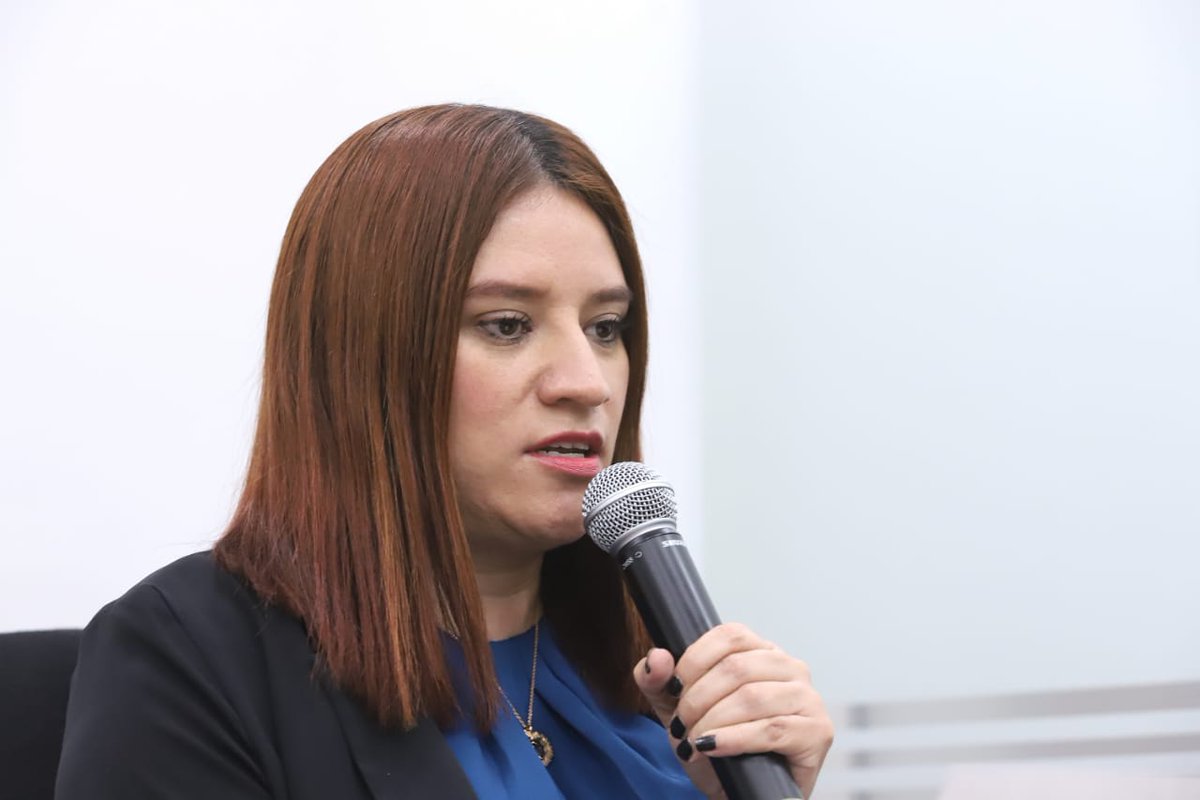 InfoCdMex's tweet photo. 🔘#PlenoINFOCDMX| Elizabeth Molina, de la ponencia del Comisionado @JulioCBonillaG, expone el recurso de revisión IP.615/2022 en contra de la @SOBSECDMX, a quien le solicitaron información relacionada con personas afiliadas al Sindicato Único de Trabajadores de la #DCMX https://t.co/hQ2qPTY4u0