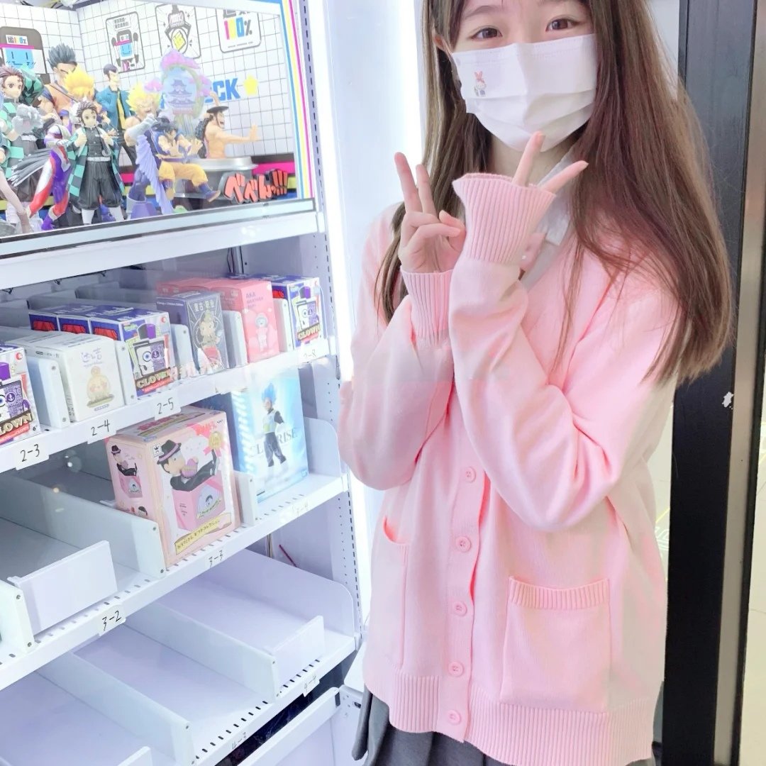 nierva2's tweet photo. 盯住姐姐的手指，夹住你不许射精的姿势哦～
#射屏 #身边人 #足底 #脚底 #高跟鞋 #恋足 #绿帽 #榨精 #女S #丝袜  #辱骂 #脚奴 #足交 #调教 #恋足 #足控 #裸足 #文爱 #舔脚 #射屏女友 https://t.co/wxVIJJCJSB