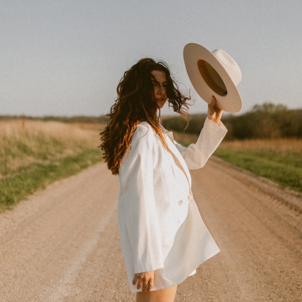 xBklive's tweet photo. Just Added! Folk-indie-pop artist and Iowa native @eleanorthegrace will open for @MichRattlers at xBk in Des Moines, Iowa on March 22nd! 💫

Tickets are still available 👉 https://t.co/sRDKsCru0x https://t.co/SqtD6Mz8bb