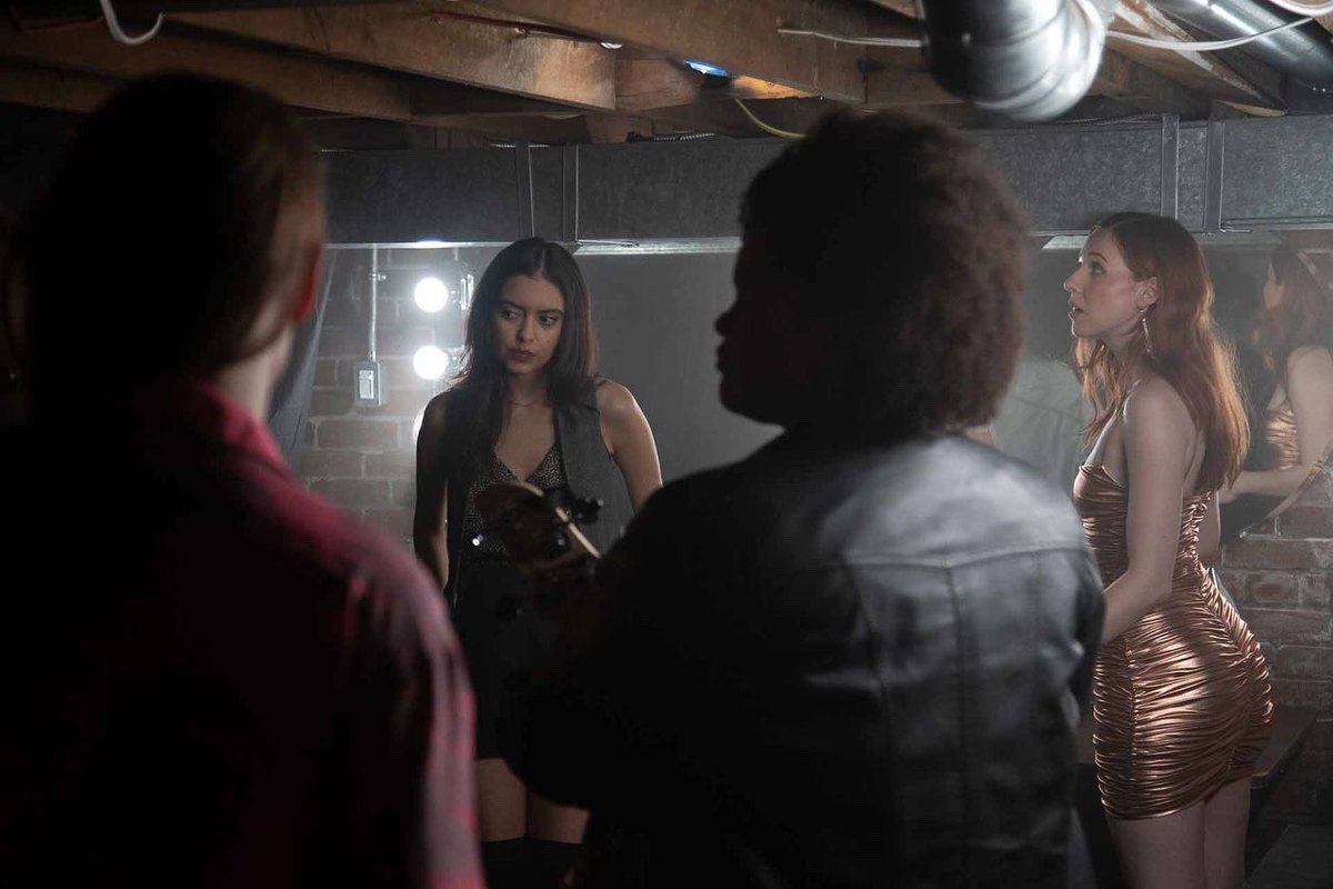 Some very concerned faces on set 🫣 Jokes aside, these are just momentary expressions captured on an overall great shoot day!

#girllogic #girllogictheseries #girllogicseries #girllogicwebseries #webseries #comingsoon #toronto #girlband #rockband #rockandroll #music #rock #band