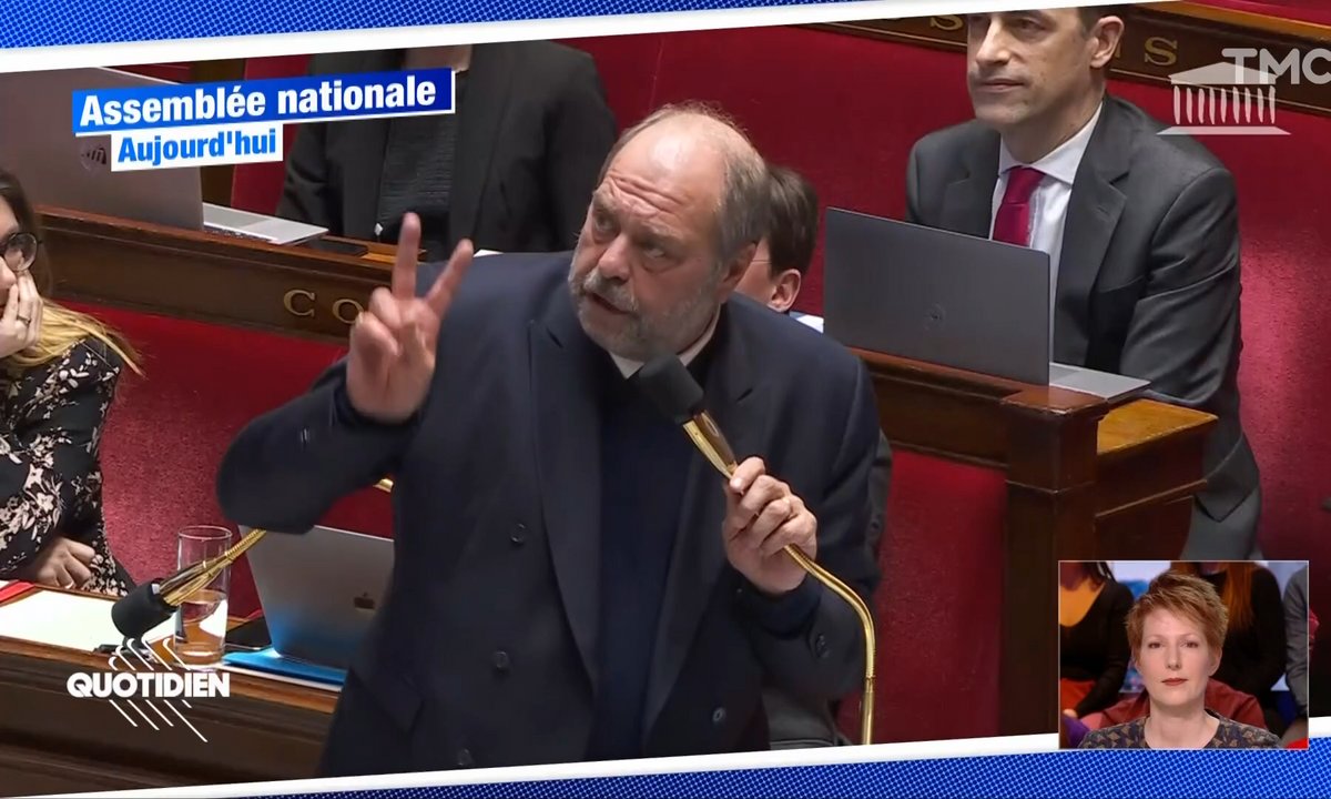 Maydaycanut's tweet photo. Des millions de personnes contre la réforme des retraites et le gouvernement fait la sourde oreille. C'est un peu comme essayer de parler politique avec des fans de faits divers. Ce soir, Mayday fait diversion !
#Greve15mars #brasdhonneur #PierrePalmade https://t.co/zCHfAzSF6e