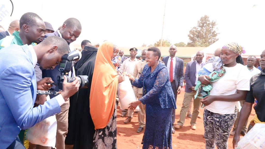 MargaretKiogora's tweet photo. Today, I joined our @FirstLadyKenya H.E @MamaRachelRuto,  Governor 047 @SakajaJohnson, E.D @HamisiKirenga for a nutritional support outreach programme in Korogocho, Nairobi. This reaffirms the Gov't commitment to uplifting the livelihoods of our women. Asante Sana @MamaRachelRuto https://t.co/MVoscRzEXw