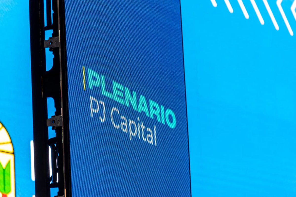 pablomrc's tweet photo. Plenario Partido Justicialista Capital. Todos unidos detrás de los compañeros Juan Schiaretti Presidente, Martín Llaryora Gobernador y Daniel Passerini Intendente. https://t.co/QdURr5qATh