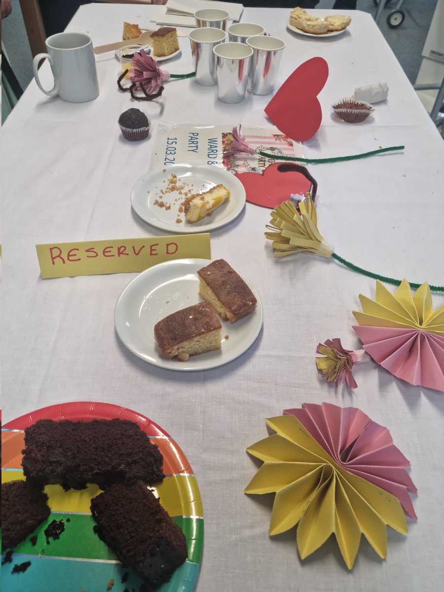 Afternoon tea went down a treat with patients, relatives and all staff for nutrition and hydration week @MosesBrighty @morag_doherty @Ward5_Elderly @NicholaN26