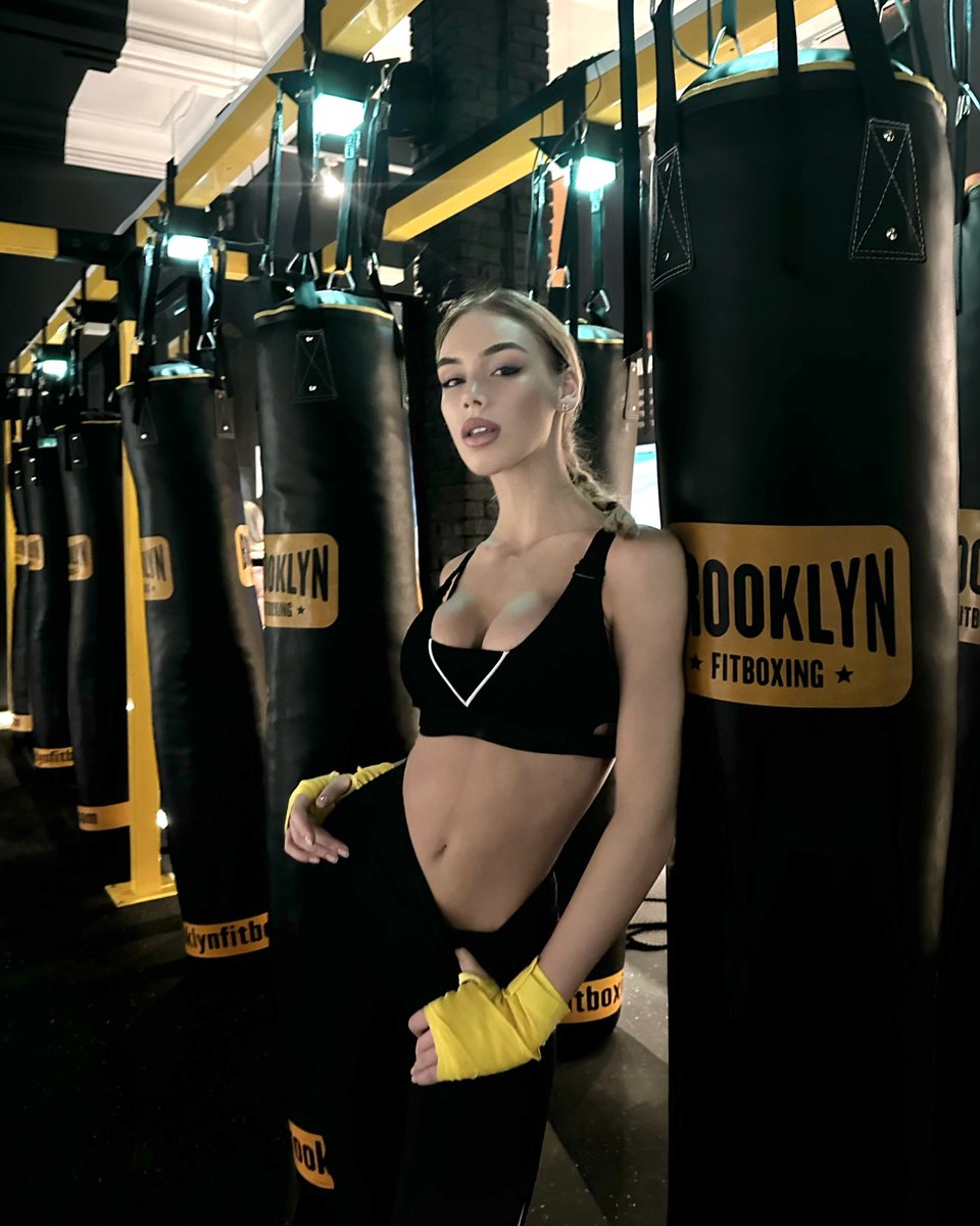 Adelina_Galoyan's tweet photo. Who wants match?🥊😈 https://t.co/BvHF6jD0F6