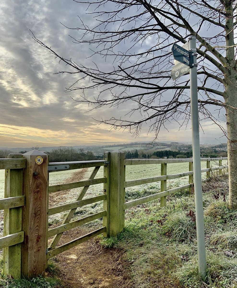 📸 @cotswold_cottages Cotswolds National Landscape📍

Don’t forget to use #VisitGlosUK for the chance to be featured!

#Gloucestershire #cotswolds #nature #countryside #gloucester  #frosty #nationallandscape