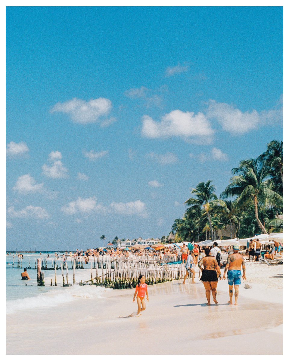 eunicebeck's tweet photo. postcards from isla mujeres https://t.co/POihFB10BY