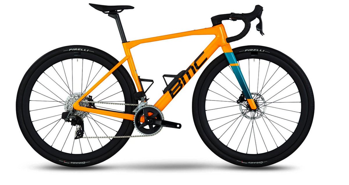 CycleDivision's tweet photo. BMC Kaius 01 THREE with SRAM Rival and gravel-specific geometry
#racemachine
MORE: https://t.co/sfT5cebV2R
IN SHOP: Barton Under Needwood, DE13 8AA, off the A38 near Burton on Trent
PHONE: 01283 711 398 https://t.co/DsBIUUYwCy