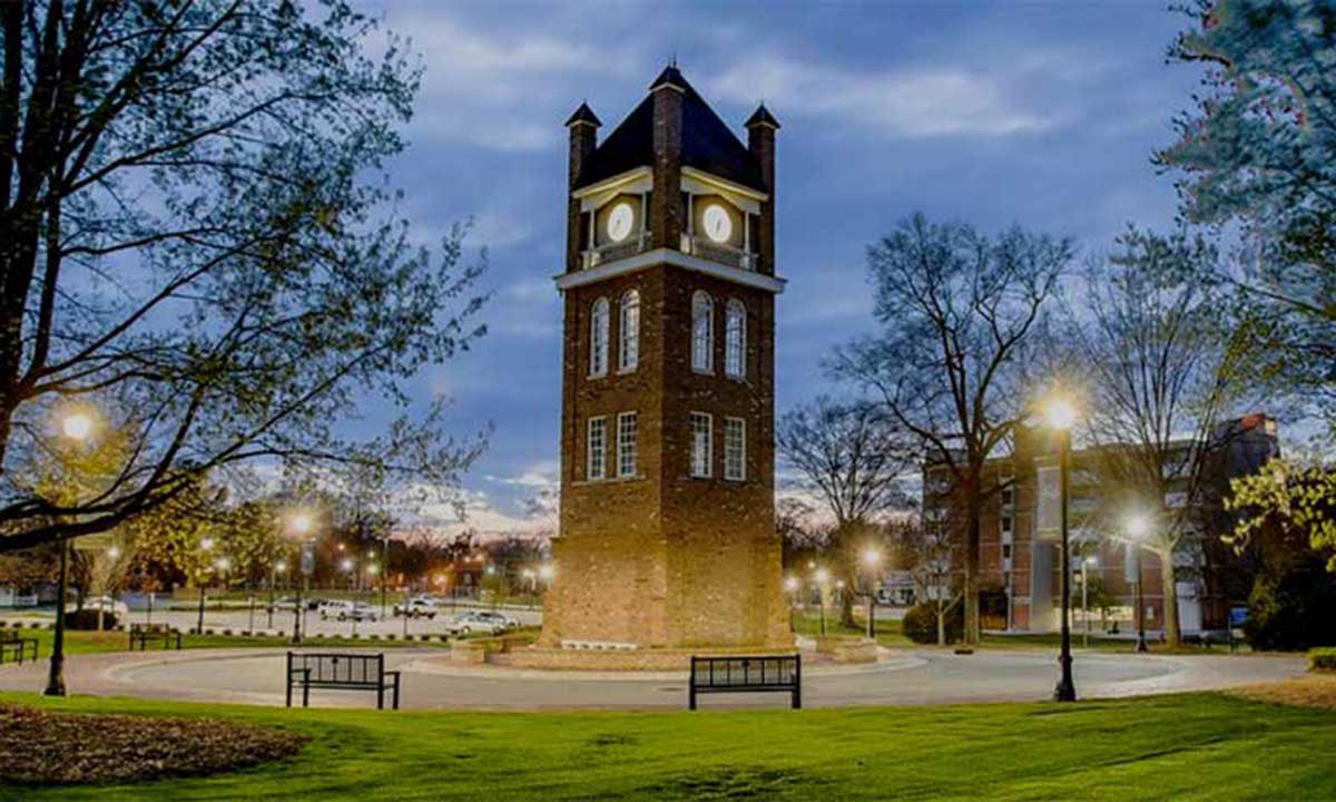 HudsonThomas51's tweet photo. Blessed to receive my first official Division II offer from @bartoncollege  Thank you @hester_chip and @CoachMozerka https://t.co/b27jfXPaLY
