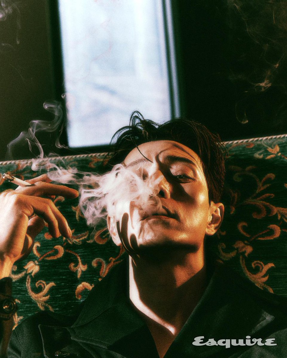 cafewindows's tweet photo. jung sung il for esquire korea by kim hyeongsang https://t.co/jIRyVdlZTo