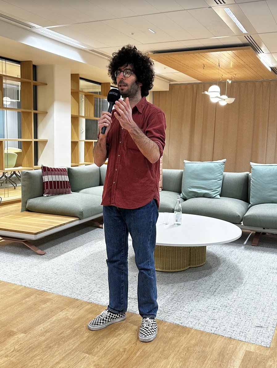 GM #tezos 🇫🇷

Hier a eu lieu notre tout premier Meetup Physique 🔥

Ravi d’avoir pu rencontrer la communauté #tezos 🇫🇷 dans un évènement dédié ❤️

Voici un petit retour en image de cette soirée 😉

Merci à <a href="/KarenJouve/">Karen Jouve</a> <a href="/co_garreau/">Constantin Garreau</a> <a href="/BertoiaFrederic/">Frederic Bertoïa</a>, Delphine Rabejac et <a href="/PyraTzLabs/">PyratzLabs</a>