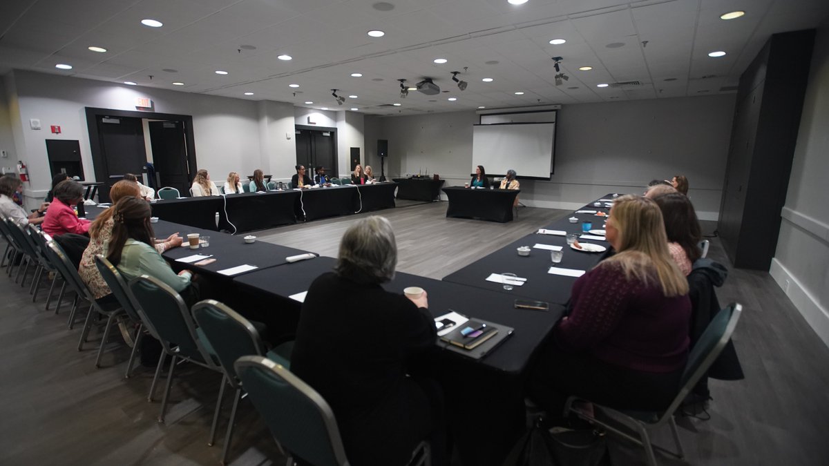 Our Women in #Cybersecurity lunch is in session! Partner presenters Denise Collison of <a href="/SHI_Intl/">SHI International</a> and <a href="/LydiaPayneJohn1/">Lydia Payne-Johnson</a> of <a href="/GWtweets/">GW University</a>, lead a discussion alongside our own <a href="/amain/">Allison Main</a> and <a href="/SblanchWit/">Stacey Blanchard</a> on the gender gap in the STEM field and real strategies that can help. 
#OneIdentityUNITE
