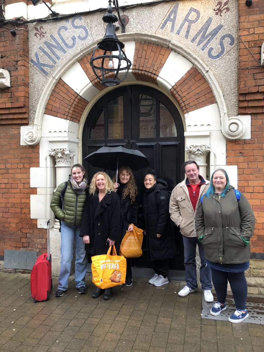 AlexinBrum's tweet photo. All present and correct!
Ready for rehearsals with Olivia Schofield @BeckyKershaw @SianDugganActor @riahamelle and Andy Edwards.
@VelvetSmokeProd #ProjectNorth https://t.co/ld5l4wMq9k