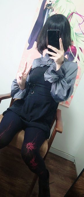 今天稍稍清淡一些～ 朋友推荐的新衣服，总感觉自己有点太高了&hellip;&hellip;还好90的腿长可以弥补一下！ 最近坐太久了感觉小肚子都起来了，该减肥了 想变成墙上的美少女.JPG 过几天出差&hellip;&hellip;又要忙几天了呢 #伪娘 #可爱的男孩子<a href="/tag/%E4%BC%AA%E5%A8%98"class="tags"><span>#伪娘</span></a><a href="/tag/%E5%8F%AF%E7%88%B1%E7%9A%84%E7%94%B7%E5%AD%A9%E5%AD%90"class="tags"><span>#可爱的男孩子</span></a>