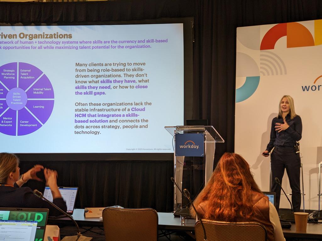 holgermu's tweet photo. Next up - @Accenture's @SusanGodyer1 on how they became a #skills driven organization  #WdaySummit https://t.co/HNzwNUwyzG
