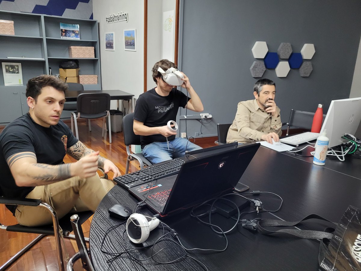 Proyecto #AVIME: Tarde de pruebas con Igor de @harrobiaikas y Santi de <a href="/calasanzstz/">Calasanz Santurtzi</a> 
Osasun-arloan euskararen ulermena hobetzeko Agente Birtual Adimenduna probatuz.

#innovación #fpeuskadi 

<a href="/tknika/">Tknika</a>
<a href="/santamarinaospi/">Santa Marina Ospitalea</a> 
<a href="/SendoaBP/">Sendoa Ballesteros</a>
@InigoChueca
<a href="/ArgemeVG/">Argeme VilaGarmendia</a>
