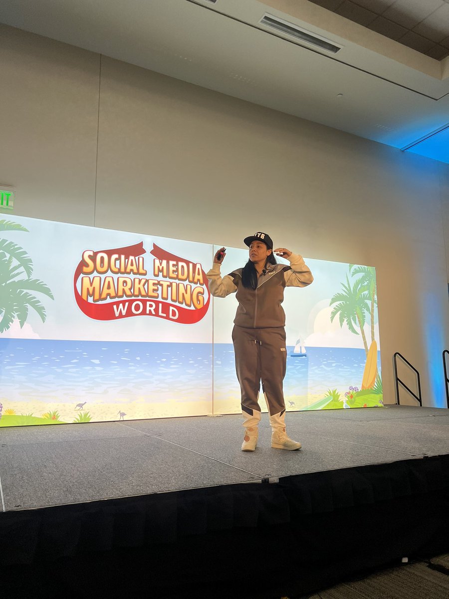 ChristinaSBG's tweet image. I love how @ThisIsNickyS is focusing on understanding your audience! One thing I love to do with my community is take the feedback, survey, comments story replies and create content around their responses #SMMW23