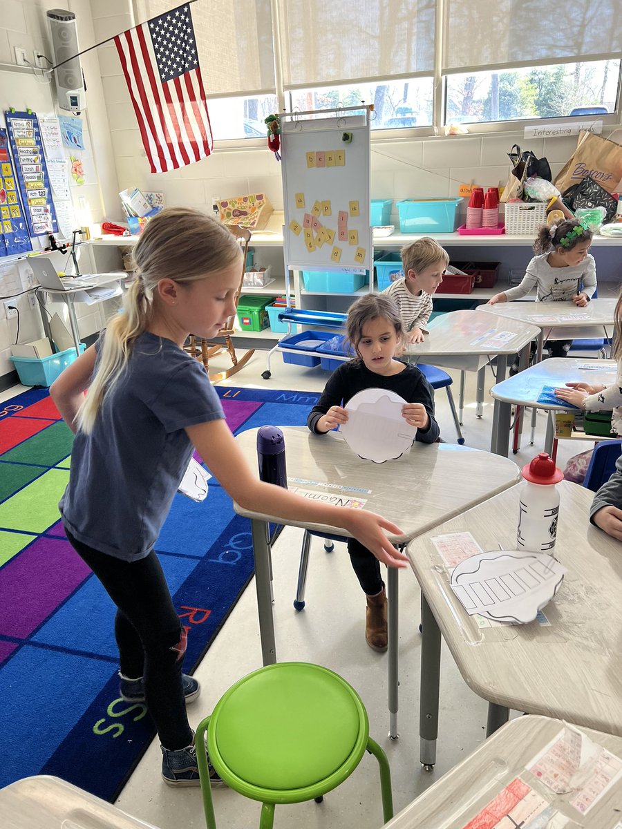 MrsPresser224's tweet photo. Thank you to our 3rd grade Peer Leaders for teaching us about kindness! #fhleads https://t.co/aB1rXq1fnw