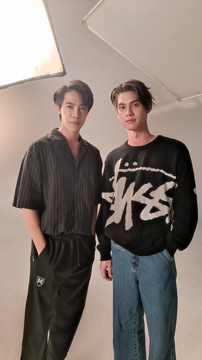 Kris83616804's tweet photo. Job : Bonchon🍗
Main : @bbrightvc
Support : Prelight&amp;HandTalen 

เป็นอีกงานที่ได้ร่วมงานไบร์ท น้องเป็นกันเองมาก หวังว่าจะได้ร่วมงานกันอีกนะครับ

#งานออนแล้วลงได้ #Prelight #bbrightvc #พรีไลท์  #NnestxBright #Model #Mywork #Behindscene #BonchonThailand #LoveBonchonAt1stBright https://t.co/pX7KPKGqZD