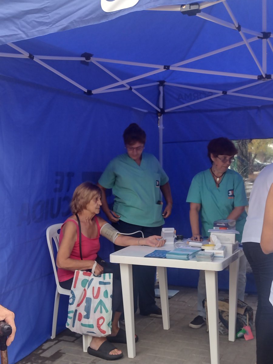 toniolo_marcela's tweet photo. Jornada de Salud Integral en #JoséIngenieros.
📍Toma de Presión Arterial
📍Peso
📍Talla
📍Test sífilis
📍Test Hiv
📍Charla informativa sobre prevención dengue 🦟
La salud en cada barrio.
#Cap13
#Vecinos
#Prevención
#Salud3F https://t.co/Cy7o3oFLO5