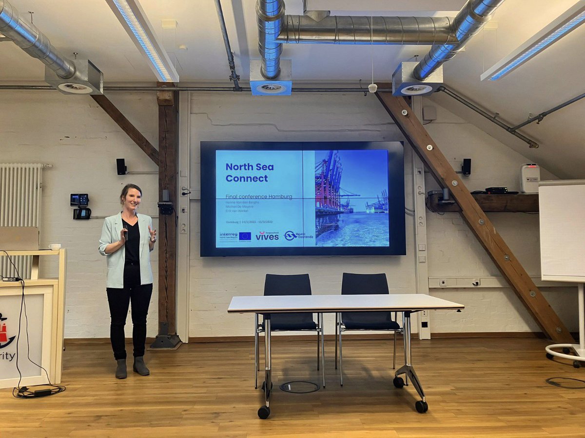 H_vandenberghe's tweet photo. How can we support intermodality growth in the North Sea Region through smart adjustments that improve efficiency?⛴️💡Vives attended the conference of North Sea Connect in Hamburg where we discussed the main bottlenecks at the port of Brussels, Gothenburg and Ostend #interreg https://t.co/yATIX37PYE