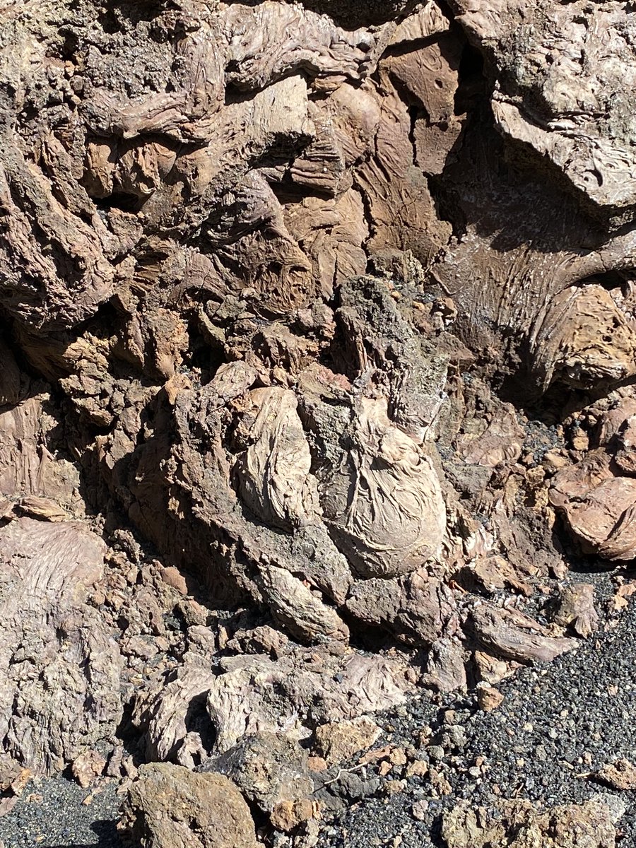 BertrandVabres's tweet photo. Hearth of #volcano El Cuervo https://t.co/pAHdHA1xHu