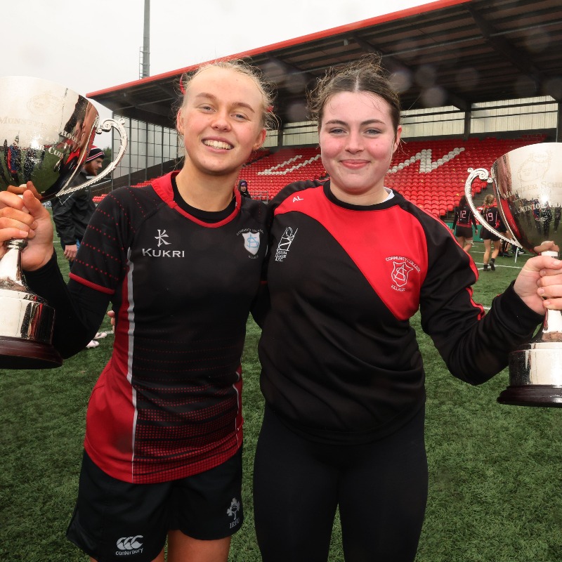 Munsterrugby's tweet photo. A historic day for @stannescck as they claimed a Munster Schools Girls Junior &amp; Senior Cup double in Musgrave Park 🏆🏆

Hard luck to @ASM_Limerick and @colaiste_ide. 

Catch up on both games ⤵️

#MunsterStartsHere #SUAF 🔴