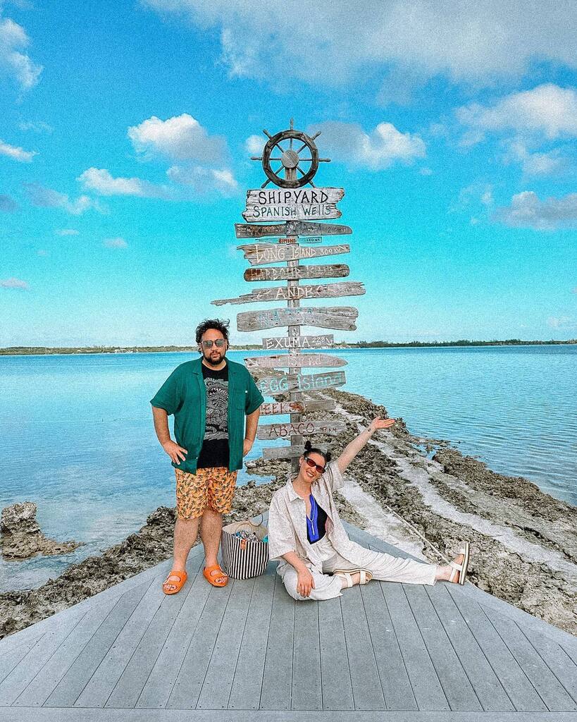 Valentines Resort tweet media