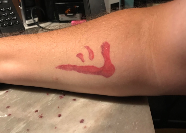 farmingforever_'s tweet photo. Y’all @daddyrizzlerOG just came down and gave me this tat. It’s low key cool ig but I never said I wanted it #Tattoo https://t.co/fa1jW4ZJOO