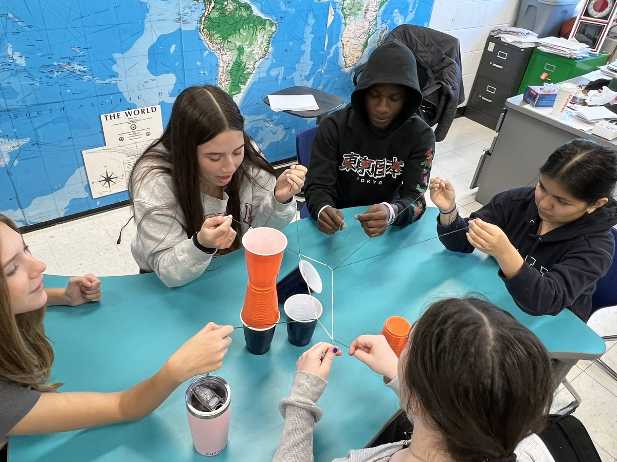 CoachTHyde's tweet photo. @109Shepard #engage109
Students were engaged and had fun in a teamwork science competition before the Illinois Science Assessment.  In the game students got instant feedback, hope Illinois improves the speed of their reporting. https://t.co/UWEYv0KV4J