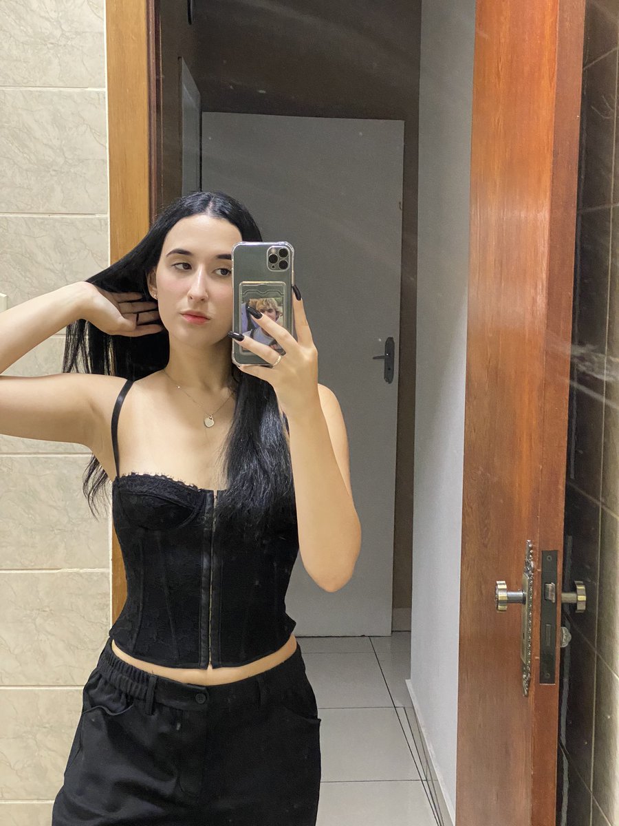 _miagoddess's tweet photo. mimos pra vocês babarem na minha divindade aqui na reserva também 💣🔥

findom • finD • feetfetish • podolatria • domme • femdom • submisso https://t.co/Dhud3pFrzG
