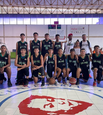 Basket_Ven's tweet photo. #Baloncesto #Formativas #Aragua

Via @BalonAragua1 
🔝 Jornada correspondiente al encuentro de la Categoría U17, desde los espacios de la cancha de la @ubauniversidad . https://t.co/19tBJJRO2q