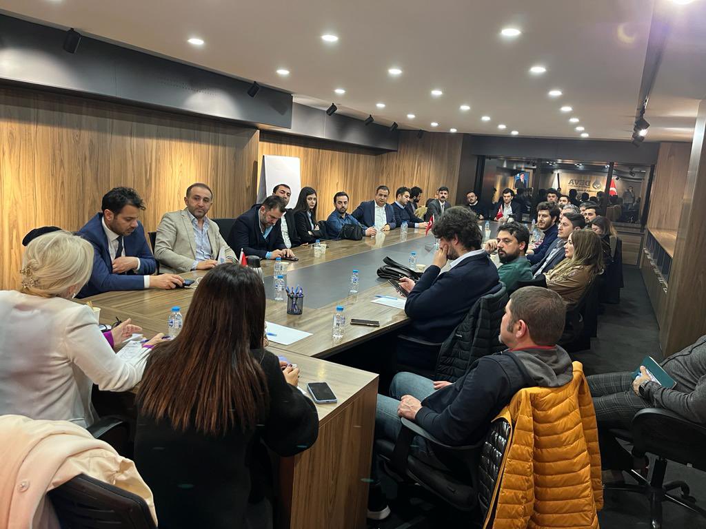 DevaistHukuk's tweet photo. Haftalık Komisyon toplantılarımızın bu haftaki konusu seçim güvenliğiydi. 

Partimizin hukukçuları olarak seçim güvenliği konusuda görüş alışverişinde bulunduk. 

DEVA Partisi olarak sandık güvenliğini sonuna kadar sağlamak için çalışmaya devam edeceğiz. https://t.co/vh8Nex7jYz