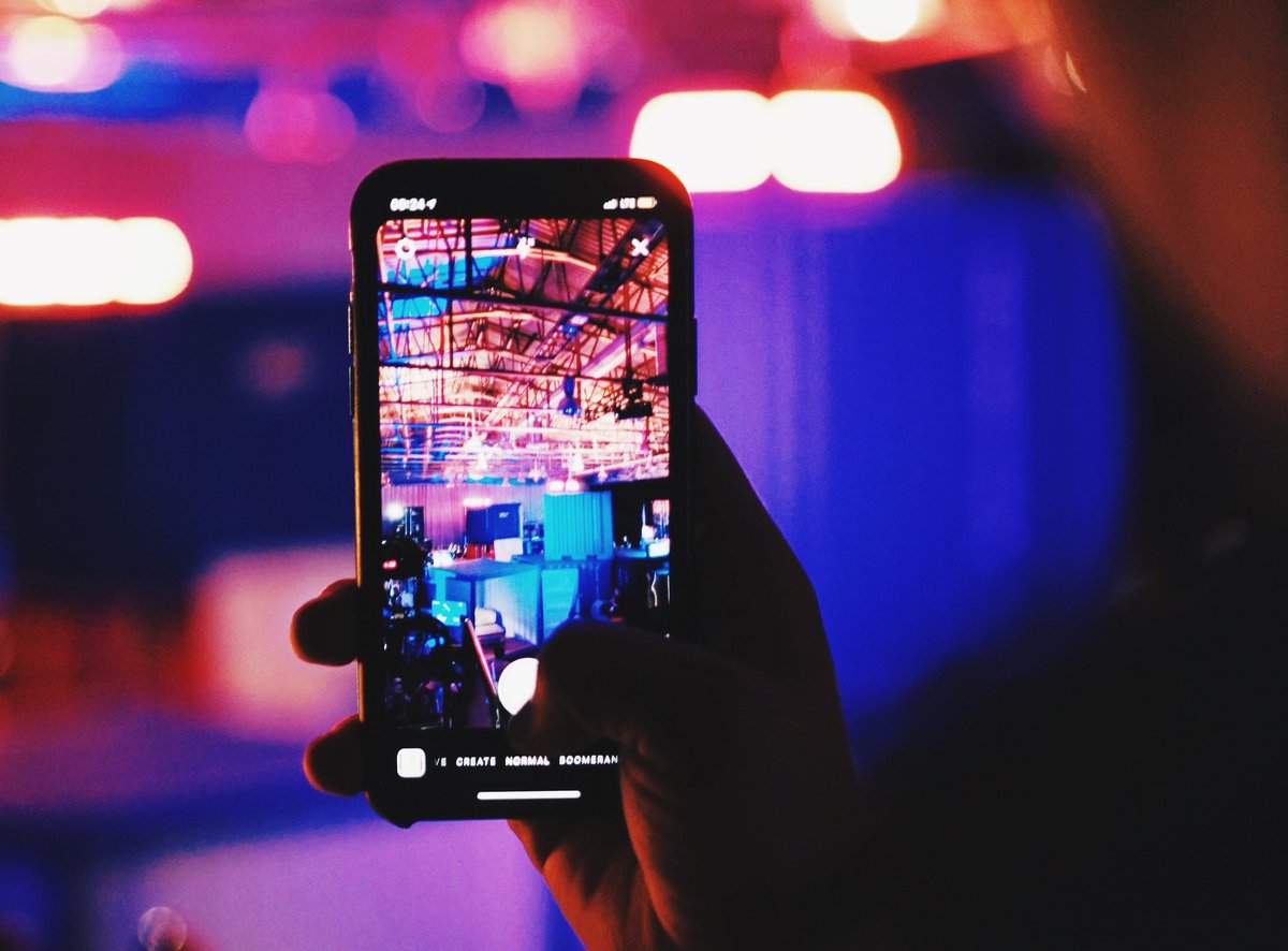 ViralGrowing's tweet photo. Instagram tip for gaining more engagement on your Stories - Add music and sound effects 🎶 
It can enhance the mood of your Instagram Stories and make them more engaging. Use music that matches the tone of your content, and add sound effects to emphasize key moments📣 
#marketing https://t.co/RGSTwe4VPh