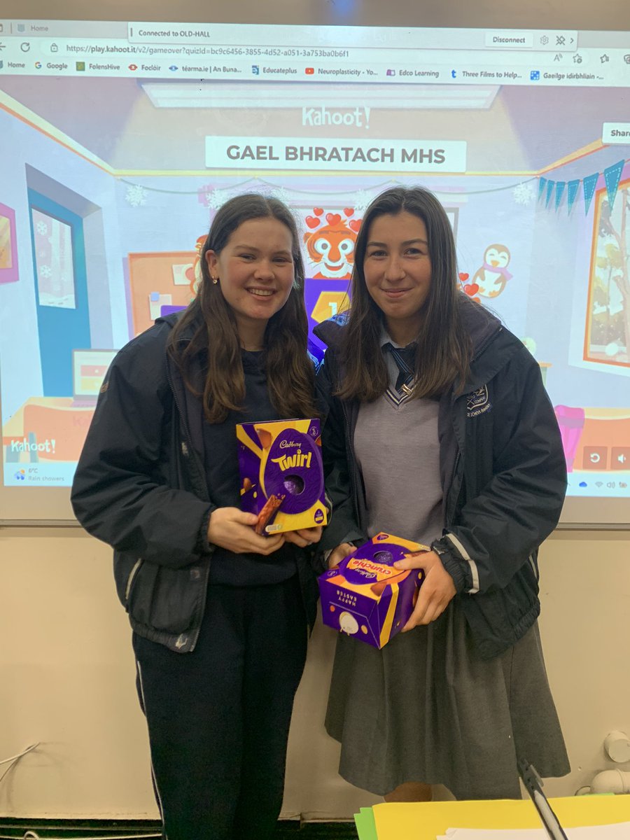coistemhs's tweet photo. Tráth na gCeist iontach eagraithe ag an gCoiste Gaeilge don 5ú Bliain inniu! Spórt, spraoi ‘is siamsaíocht👏👏👏 @Gaelbhratach10 💜@ManorHseRaheny @lecheiletrust1 💚🤍🧡 #seachtainnagaeilge @SnaGaeilge @Kahoot https://t.co/kvxHGveQCc
