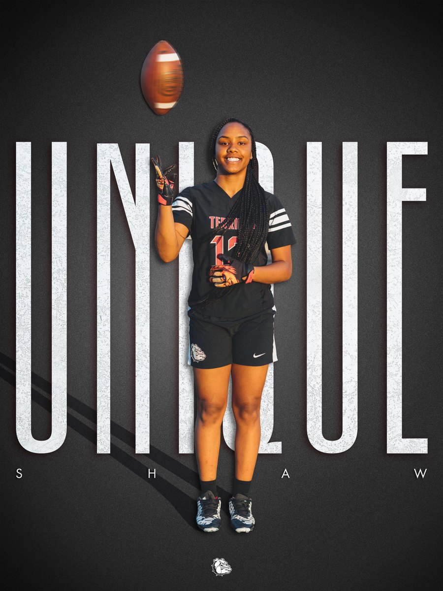 🔦 SENIOR  SPOTLIGHT 

Unique Shaw #13

Unique is tough with excellent speed and ball skills. She hopes to go to college for Forensic Psychology and also wants to create her own clothing line! Unique has been accepted to several colleges already! 

We’re proud of you <a href="/UniqueShaw8/">1️⃣3️⃣</a>