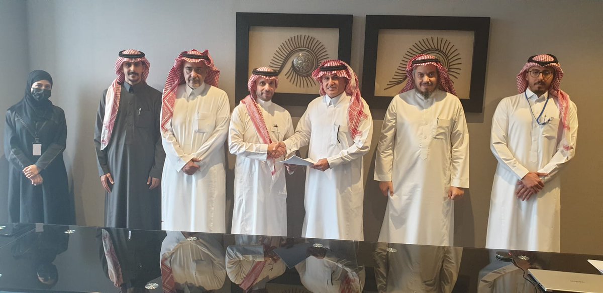 ضمن توجهنا  لتوظيف التقنية في خططنا الاستثمارية، فقد تم توقيع مذكرة تعاون بين بيت المال الخليجي <a href="/BMK_SAUDI/">بـيت المـال الخـليجي | Bait Al Mal Al Khaleeji</a>
ومنصة "التوفير الذكي" 
لإطلاق منتجات استثمارية عقارية، وكان ذلك بحضور رئيس مجلس الإدارة عبد الرحمن الحارثي; والرئيس التنفيذي وائل عرنوس.
#عقارات #استثمار #بيت_المال_الخليجي