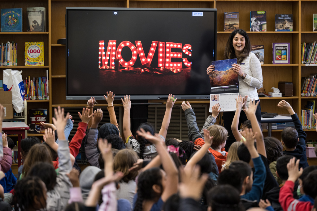1koolkat's tweet photo. Diana Trujillo Sparks Students' Curiosity via NASA https://t.co/ndL56e2O4d https://t.co/7hAqvaikVr