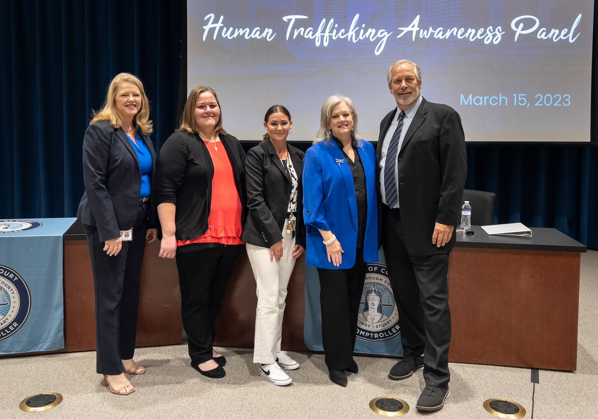 hillsclerk's tweet photo. Today Clerk Cindy Stuart hosted a panel featuring 2 survivors, a Judge and @HCSOSheriff. This panel was created to augment the training that Clerk Stuart's staff has already received on how we can make a difference.
#HillsClerk #ClerkCindy @declarenomore @13thCourtFL @sao13th https://t.co/Ngv1jTcowO
