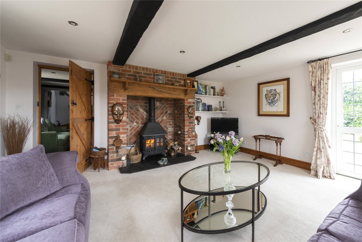 DomvsProperties's tweet image. Is this the perfect family home? 🏡

✅ Ansty, Dorset
✅ Offers Over £725,000
✅ Direct Views of Bulbarrow Hill
✅ 3 Bedrooms Plus Loft Room on First Floor

domvs.co.uk/property/ansty…

#DreamHome #FamilyHome #3Bed #Detached #EstateAgents #Dorset